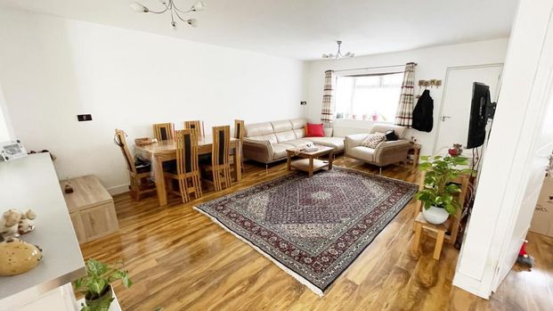 2 bedroom bungalow to rent - Photo 1