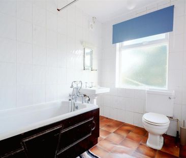 4 bedroom semi-detached house to rent - Photo 6