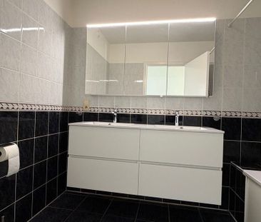 Appartement te huur in Lanaken voor € 990 met 1 slaapkamer - Photo 6