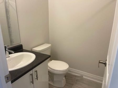 For Lease - 33 Wild Rose Gardens Unit# B, Toronto, Ontario - Photo 4