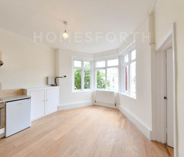 1 Bedroom Flat - Photo 2
