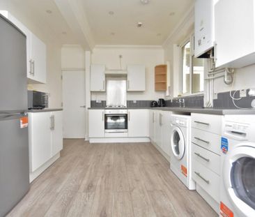 4 bedroom terraced house to rent - Photo 2