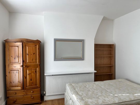 3 Bed Terraced House, Gwenfron Road, L6 - Photo 1