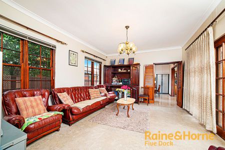 Solid Over sized Family Home | Quiet & Convenient Location - Photo 5