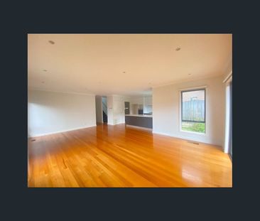 2/10 Braeside Avenue, Ringwood East, Vic 3135 - Photo 4