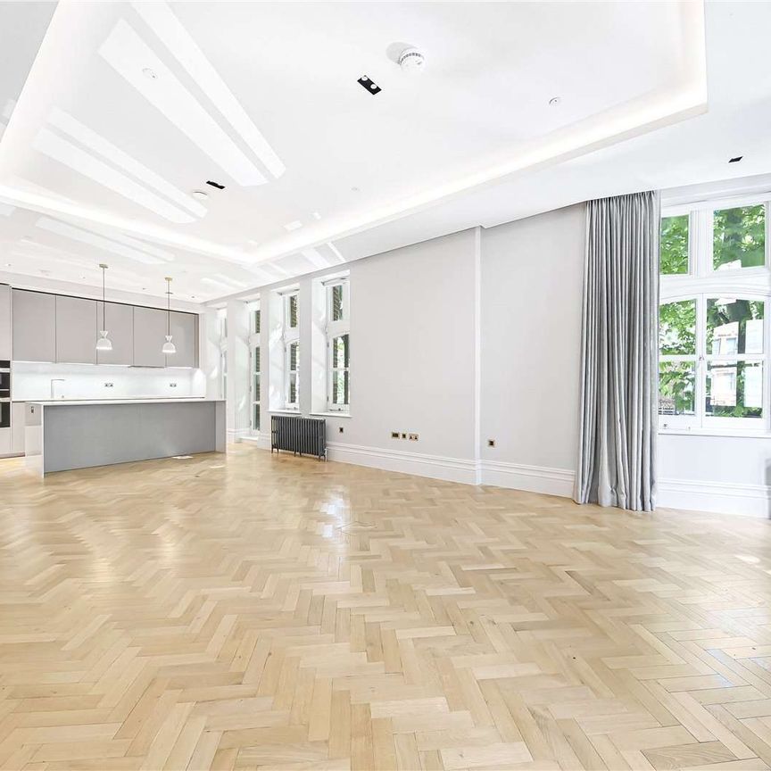 An excellent apartment in an immaculate building with concierge. - Photo 1