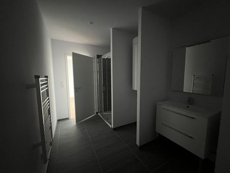 Location Appartement 1 pièce 42m² ROUBAIX 59100 - Photo 5