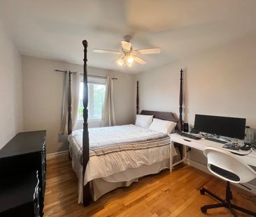 33 Coventry Lane – GORGEOUS 3 BR 2.5 BATH COLBY VILLAGE FAMILY HOME... - Photo 1