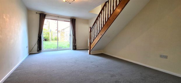 Grantham Close, Belmont - Photo 1