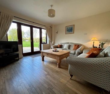 6 bedroom detached house to rent - Photo 2