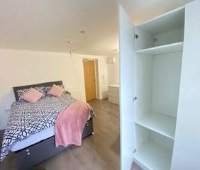 Studio to rent - Photo 5