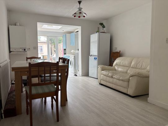 Ivanhoe Close, Cowley , Uxbridge - Photo 1