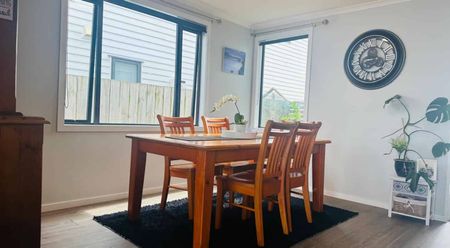 Modern, Spacious & Perfectly Positioned Family Home!! - Photo 3