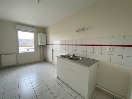 SANS FRAIS D'AGENCE -RUE ENCOMBE VINEUSE, Grand T4 de 92m² avec garage/parking et balcon ! - Photo 2