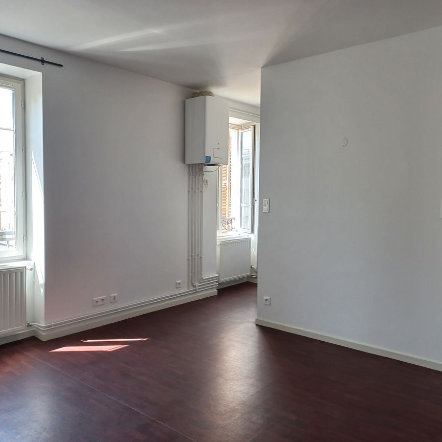 Location Appartement 1 pièce 27m² VICHY 03200 - Photo 1