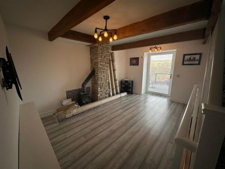 3 bedroom terraced house to rent - Photo 2