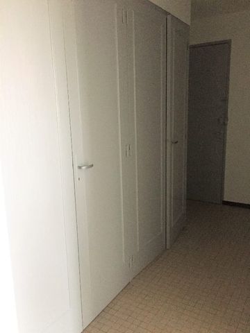 Location Appartement 2 pièces 51m² LIBOURNE 33500 - Photo 5