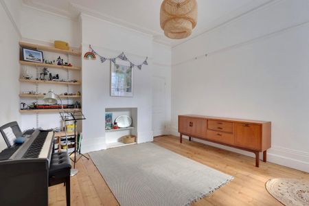 5 bedroom semi-detached house to rent - Photo 3