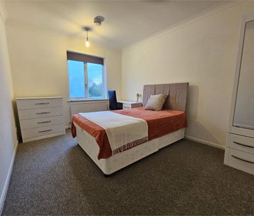 Room 6, 7 Perne Avenue, Cambridge - Photo 2