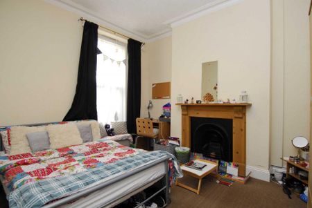 4 bedroom house share to rent - Photo 2