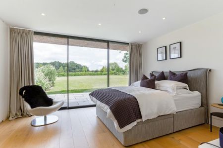 4 bedroom detached house to rent - Photo 4