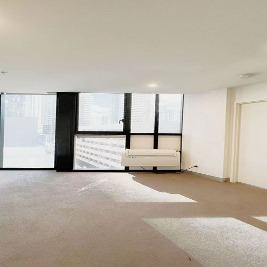 Inviting Southbank Stunner - Photo 1