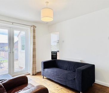 4 bedroom terraced house to rent - Photo 1