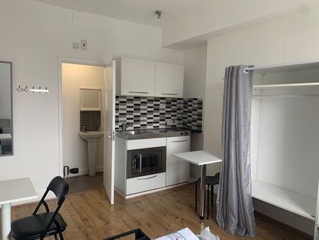 Studio to rent - Photo 3