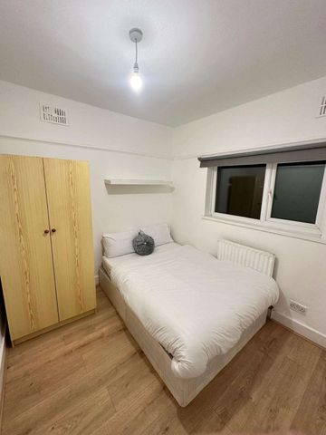 Cann Hall Road - Photo 2