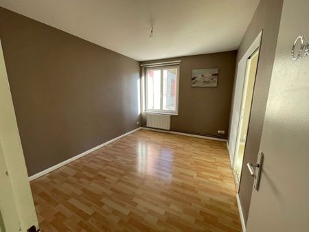 Location Appartement 4 pièces 72 m2 à Lavelanet - Photo 2