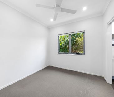 Modern Duplex on Buderim - Photo 2