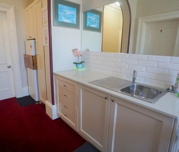 REFURBISHED STUDIO - Photo 5