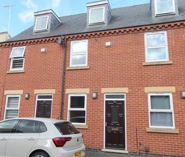 3 bedroom townhouse to rent - Photo 3