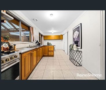 124 Denton Avenue, St Albans, Vic 3021 - Photo 4