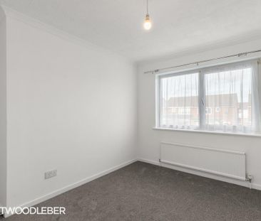 3 bedroom semi-detached house to rent - Photo 6