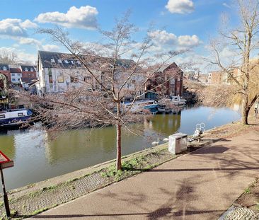 3 Bedroom Flat / Apartment to let - Photo 6