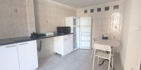 Location Appartement 2 pièces 30m² MARSEILLE 11ème - Photo 3
