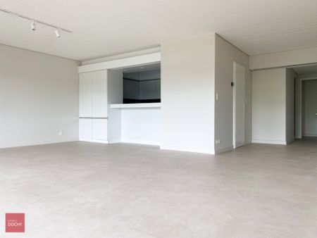 Instapklaar lichtrijk appartement op gegeerde topligging | Gemeenteplein - Photo 3