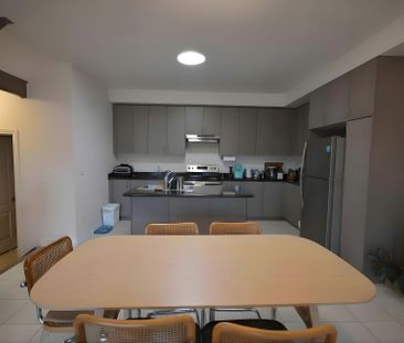 For Lease - 466 Silver Maple Road, Oakville, Ontario - Photo 6