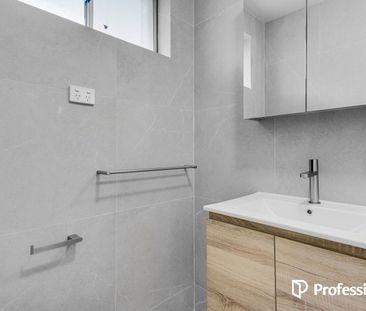 1- Bedroom 1- Bathroom Apartment in Stirling! - Photo 6