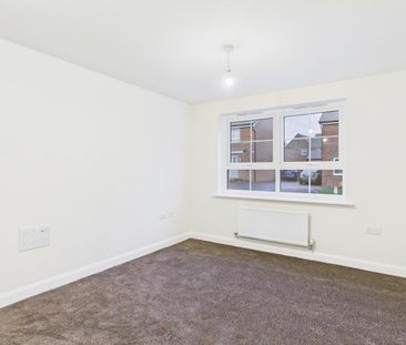 New Orchard Avenue, Winnycroft, Gloucester - Photo 6