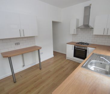 2 Bedroom Terraced House - Photo 3