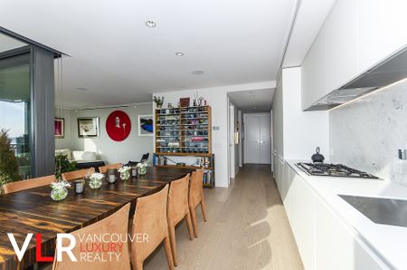 Condo in Downtown Vancouver, BC - Photo 4