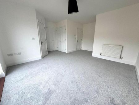 4 bedroom end of terrace house to rent - Photo 3