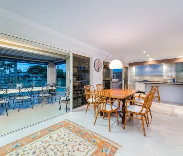 Isle of Capri - Exceptional Family Waterfront Home | North-Facing t... - Photo 1