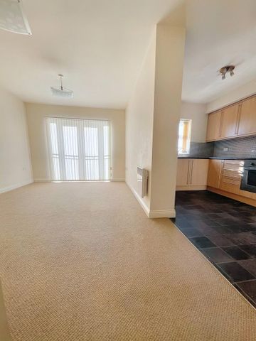 2 bedroom apartment to rent - Photo 3