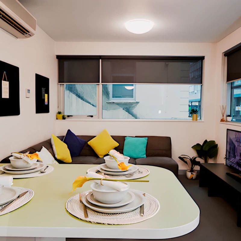 Twin Bed in 5 Bedroom Apartment - Photo 1