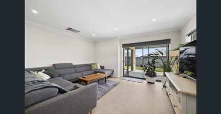 EXECUTIVE HOME IN POPLUAR ALFREDTON LOCATION - Photo 2