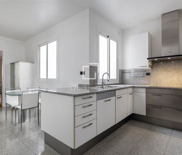 Excellent 4 Bedroom apartment for rent in Eixample Right, Barcelona - Photo 2