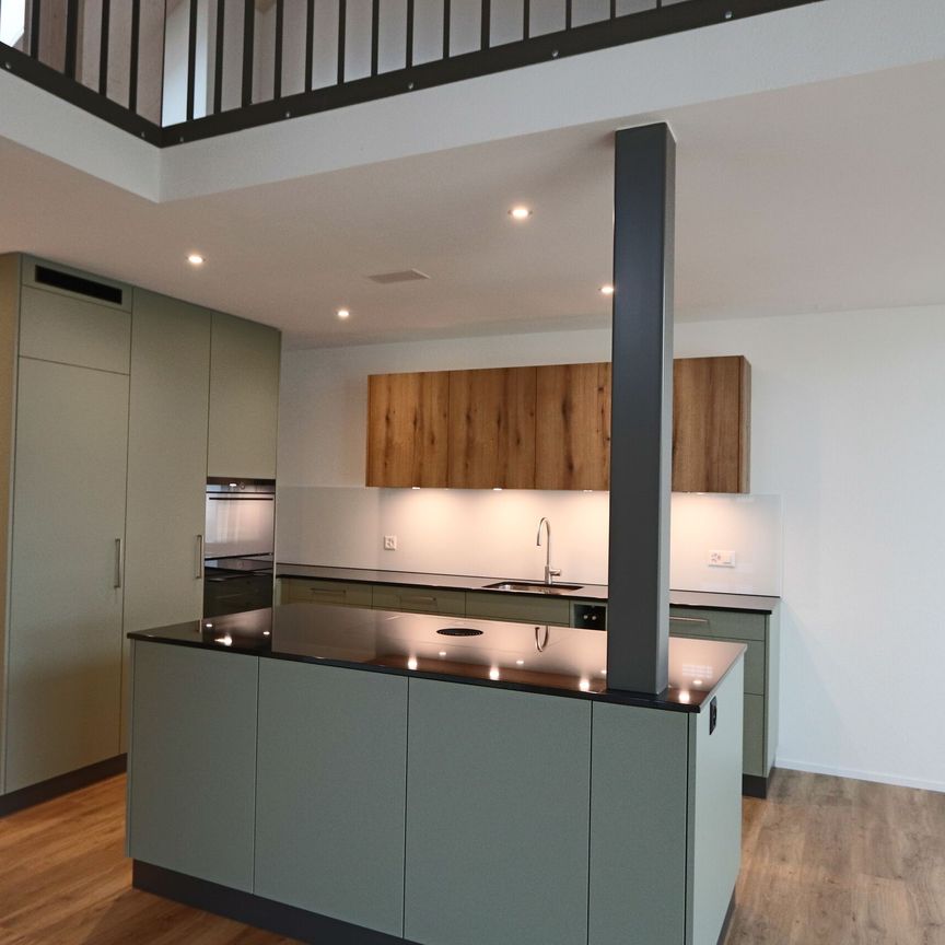 New construction – Spacious, bright 4.5-room duplex penthouse apartment in Kerzers - Foto 1